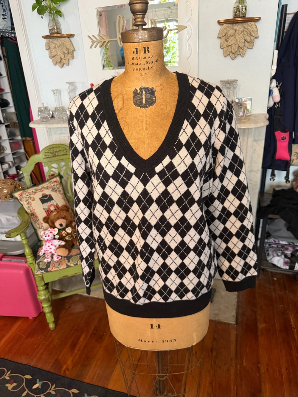 torrid Black and Cream Argyle V-Neck Sweater Pullover